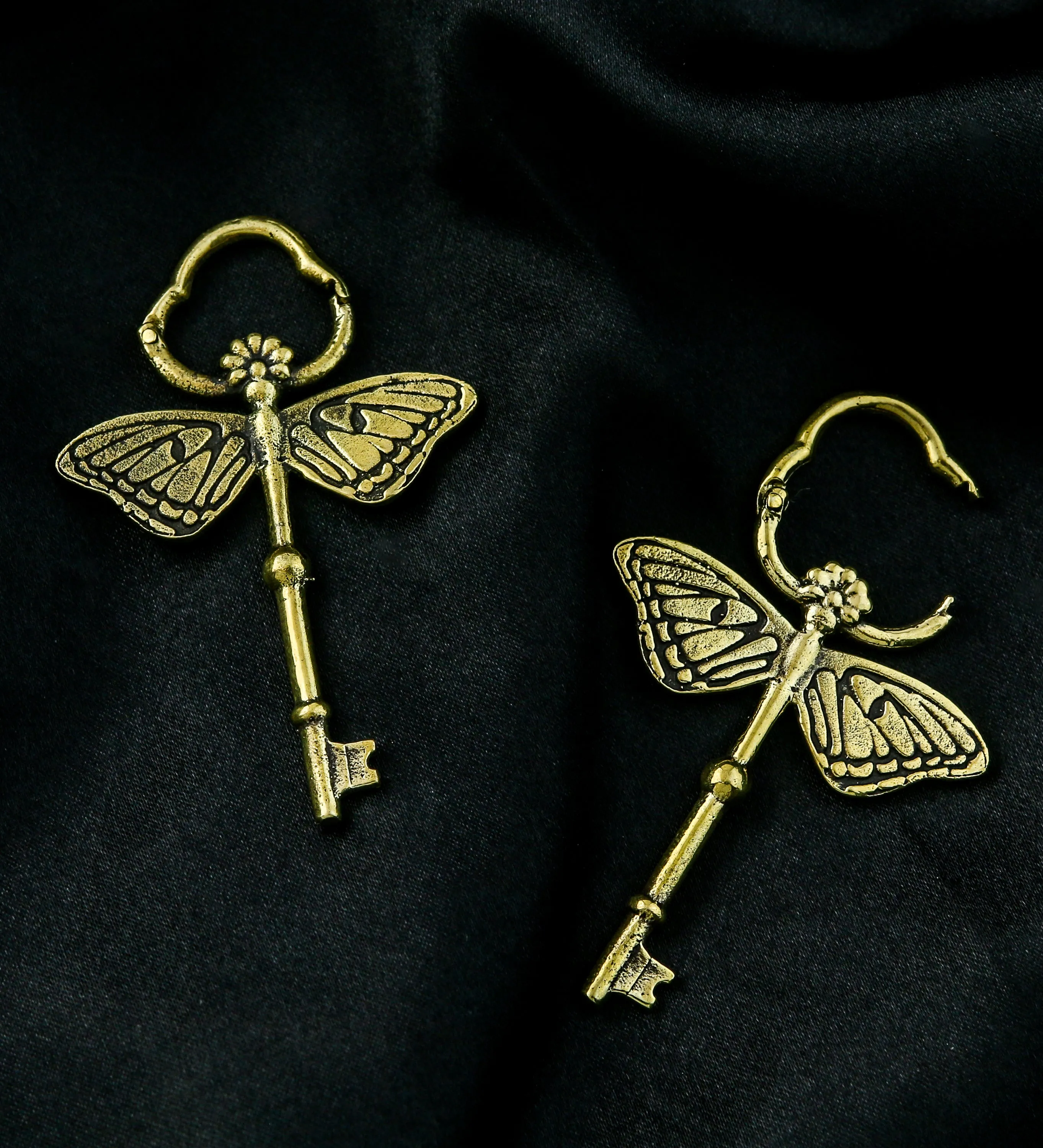 Dragonfly Key Hinged Brass Ear Weights