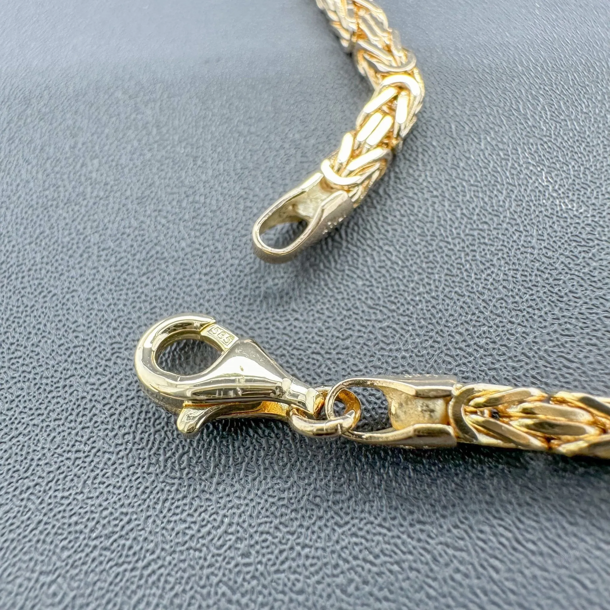 Estate 14K Y Gold 2.5mm Byzantine Chain Bracelet