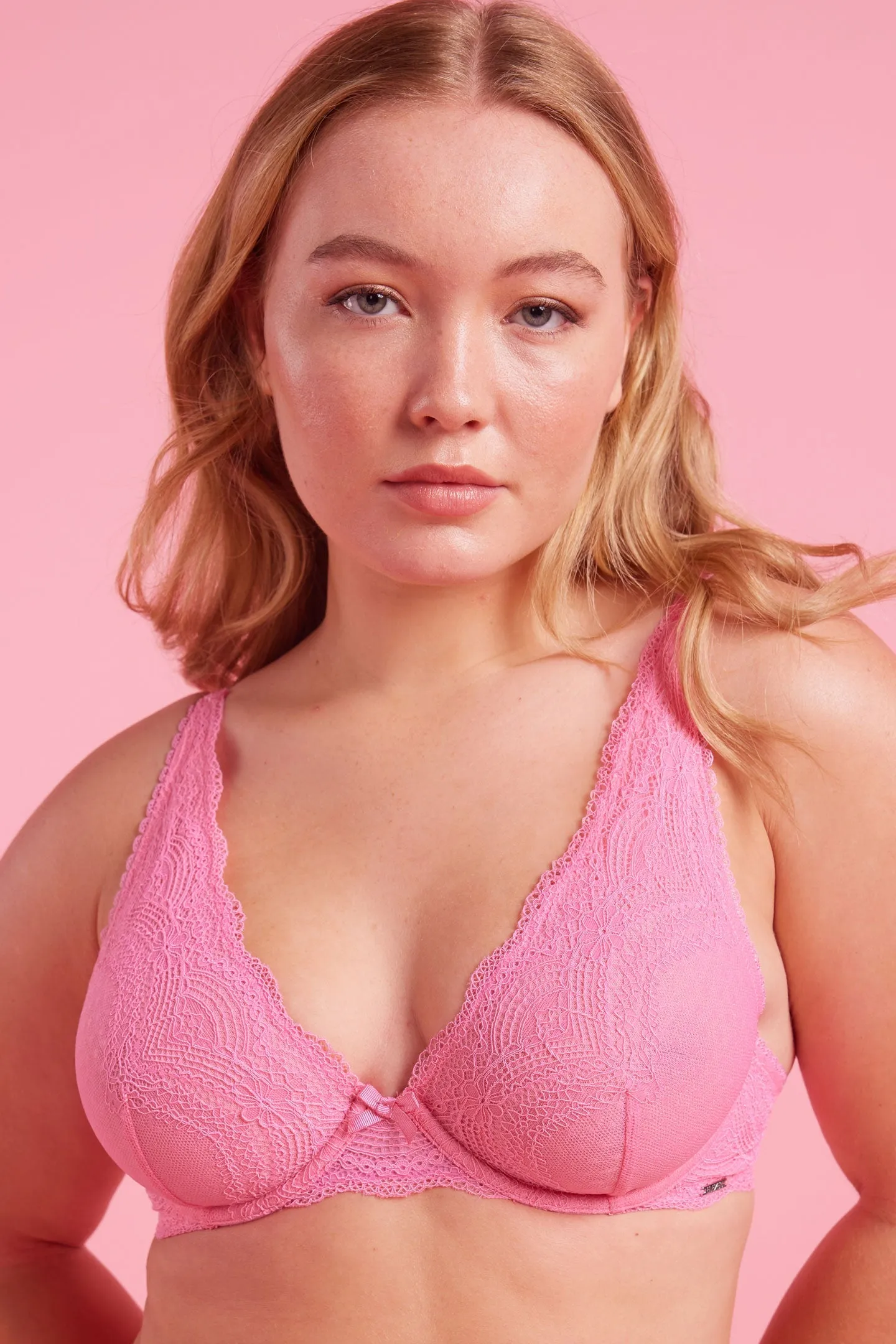 Giselle Sachet Pink Lace Plunge Bra