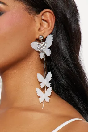 Keep Dreaming Butterfly Earrings - White/Silver