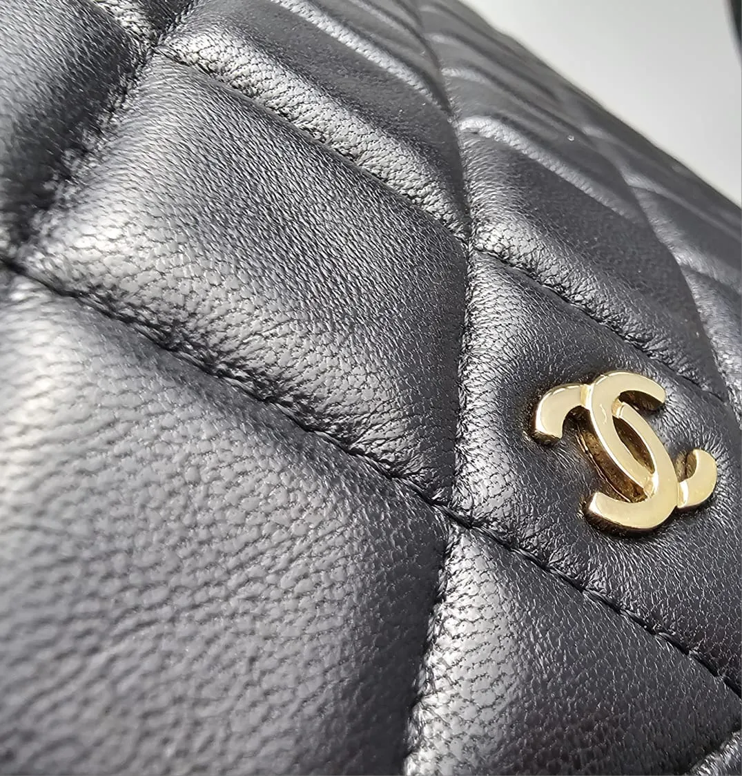 Large O Case in Black Quilted Lambskin GHW