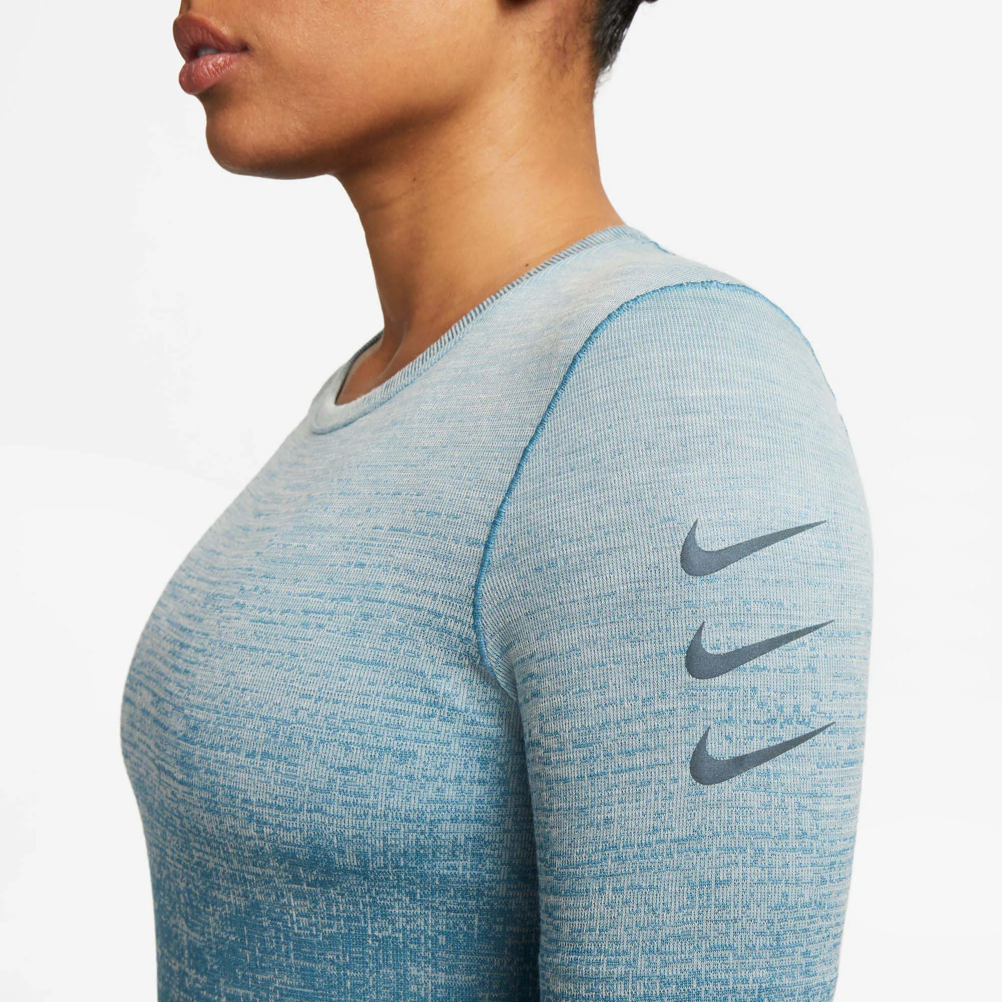 Nike | Women's Dri-FIT ADV Run Division Long-Sleeve Running Top - Light Silver