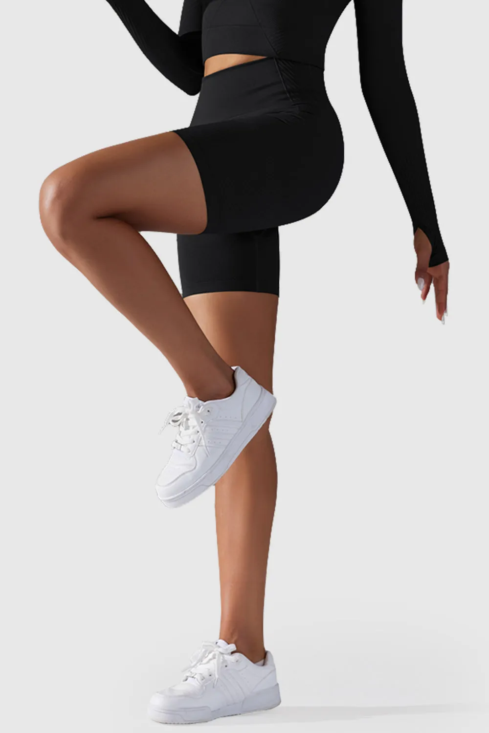 Seamless Mid-waist Yoga Shorts