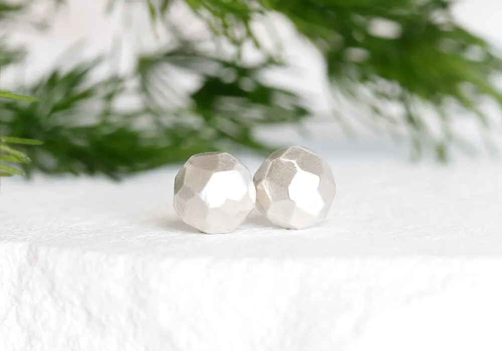 Silver Rock Faceted Pebble Studs